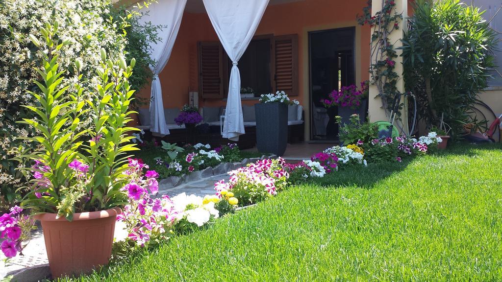 Casa Con Giardino Villa Olbia Phòng bức ảnh