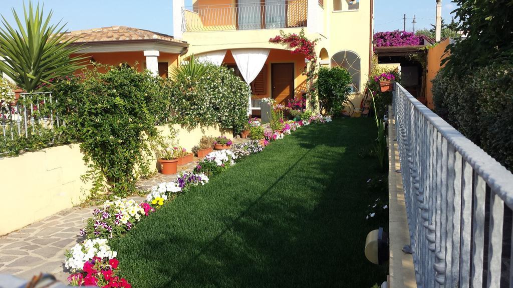Casa Con Giardino Villa Olbia Phòng bức ảnh